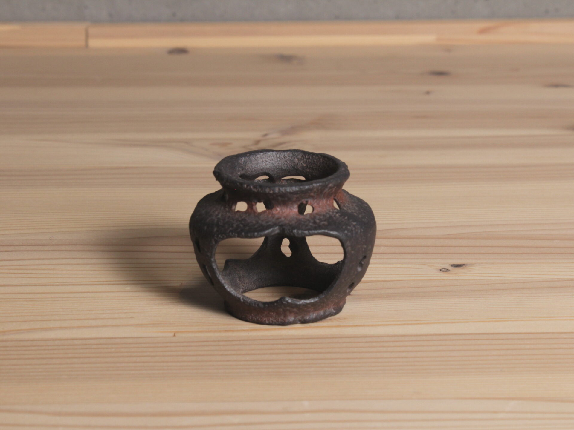 鉄夜学蓋置（共箱） | Gallery栗本（ぎゃらりい栗本）新潟県長岡市